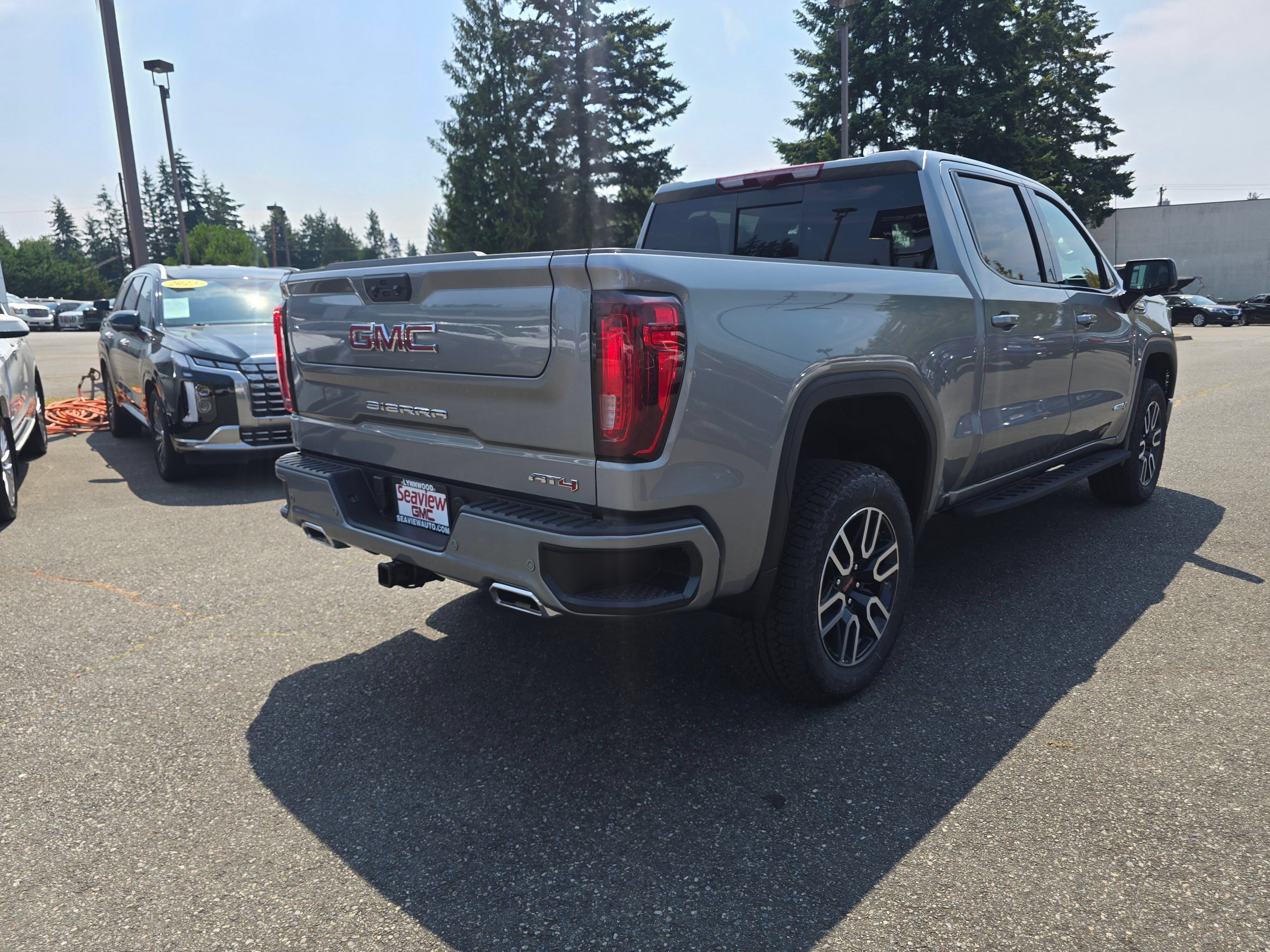 New 2026 GMC Sierra 1500 AT4 w/ AT4 Premium Package AWD/4WD image 7