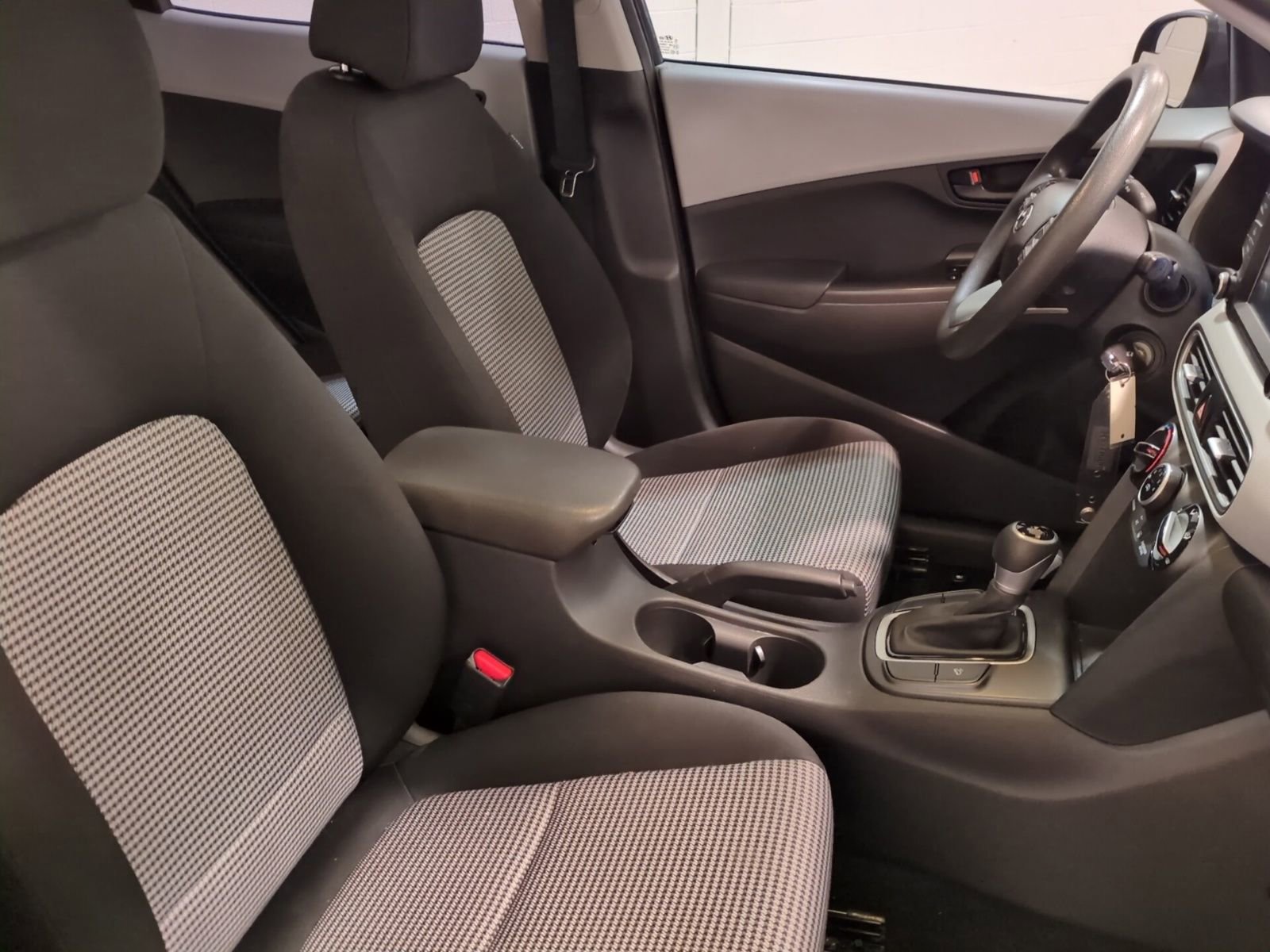 Used 2019 Hyundai Kona SE image 10