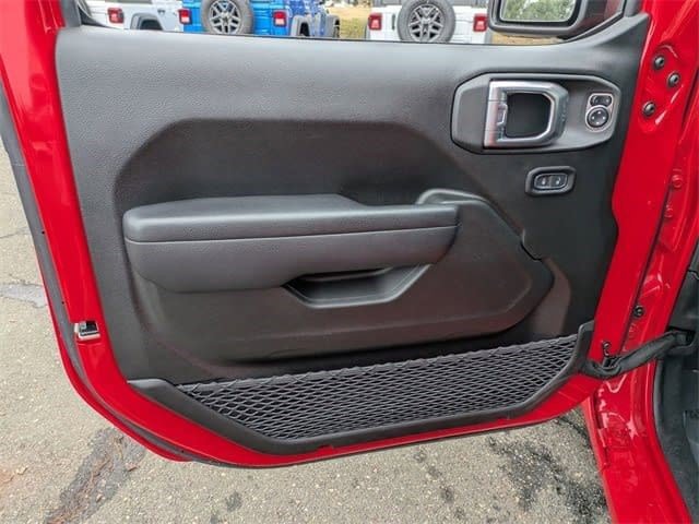 Used 2024 Jeep Wrangler Sport S image 19