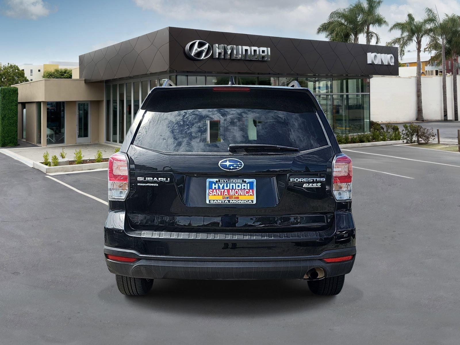 Used 2017 Subaru Forester 2.5i Premium image 4