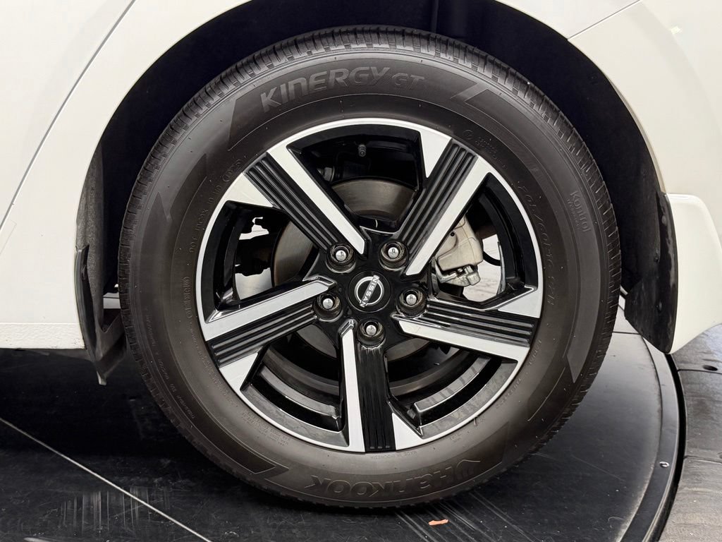 Used 2024 Nissan Sentra SV FWD image 16