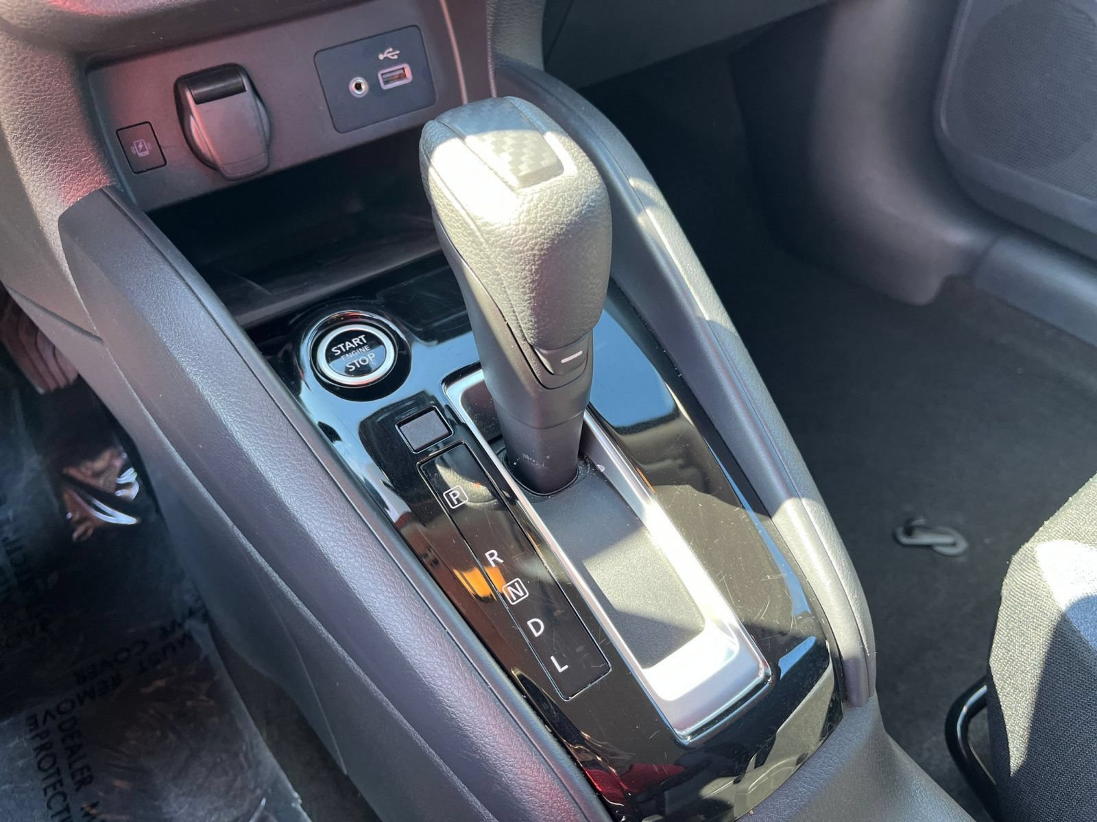 Used 2025 Nissan Versa SV FWD image 36