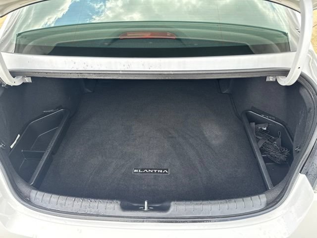 Used 2025 Hyundai Elantra Sport FWD image 12