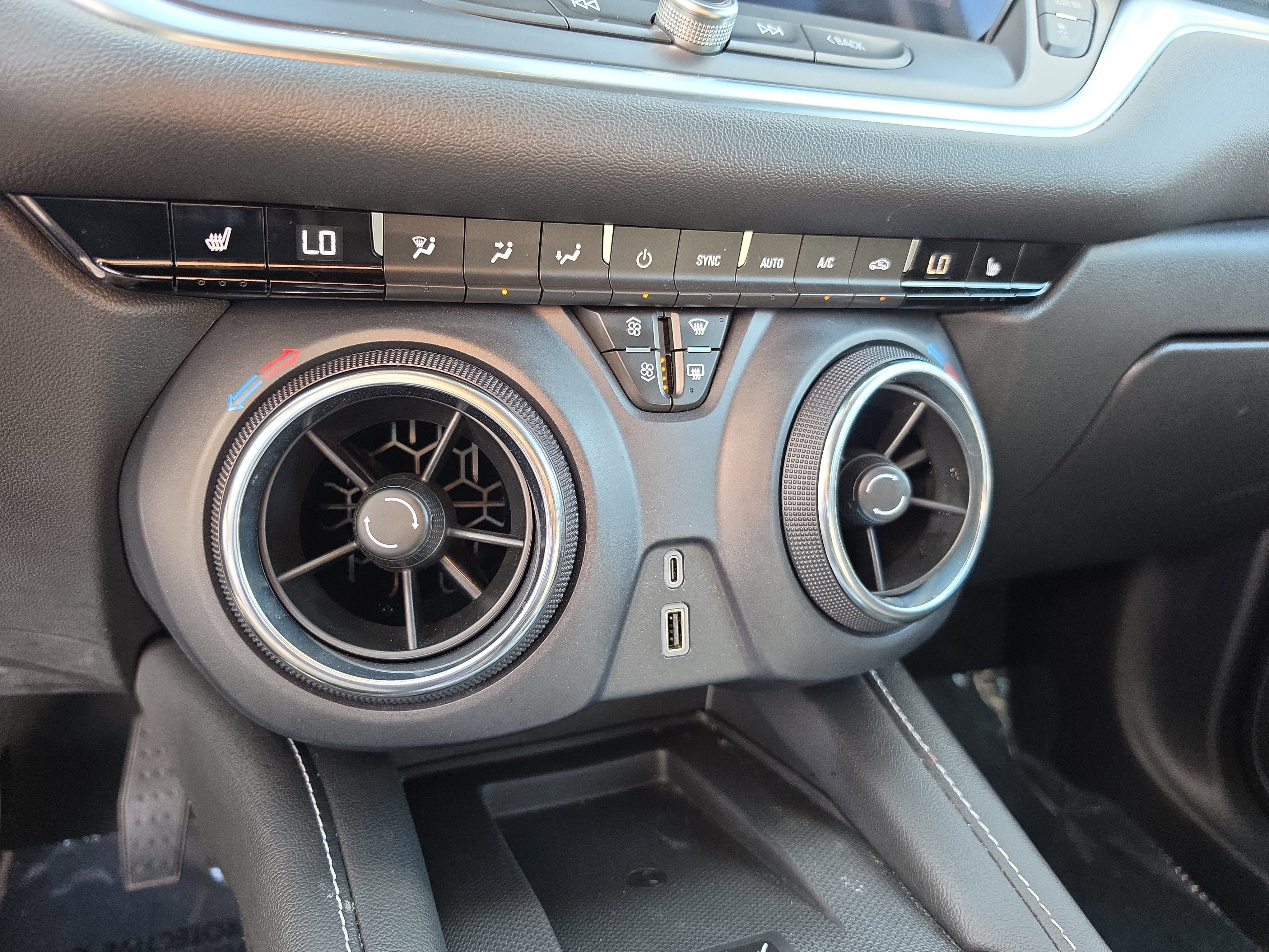 Certified 2023 Chevrolet Blazer LT w/ Convenience Package FWD image 28