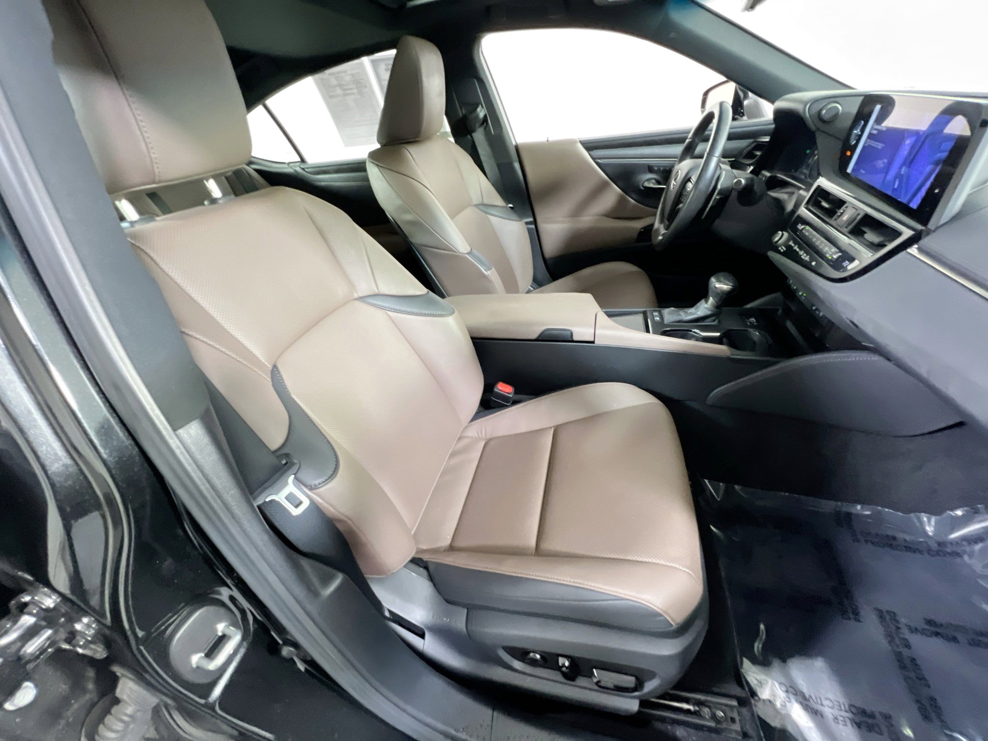 Used 2023 Lexus ES 300h w/ Premium Package image 27