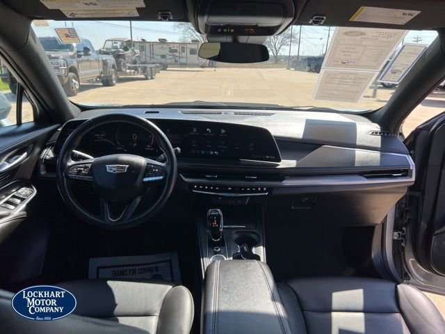 Used 2024 Cadillac XT4 Premium Luxury image 31