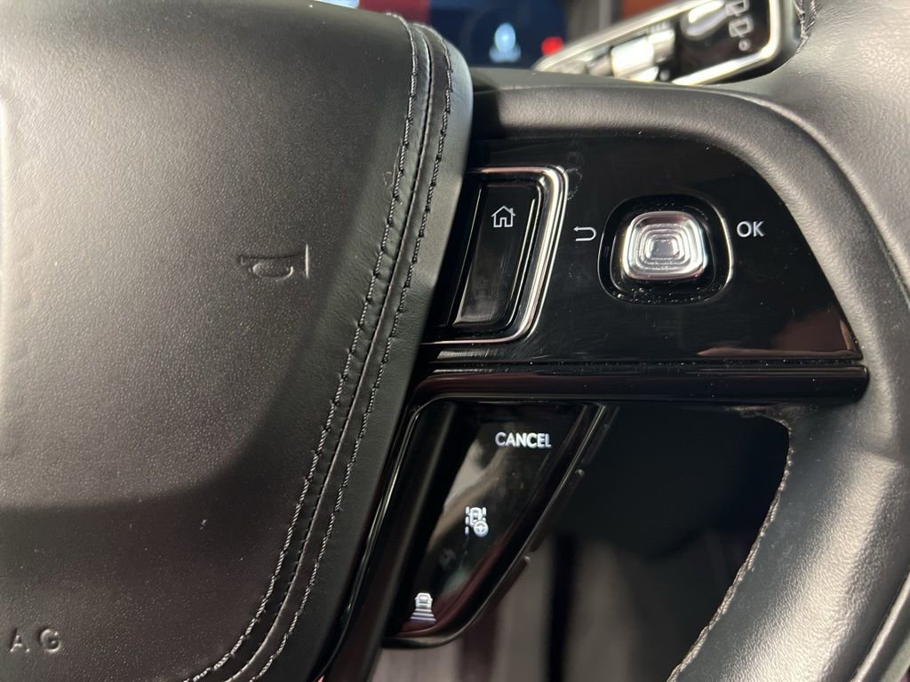 Used 2023 Lincoln Aviator Reserve w/ Equipment Group 201A image 17