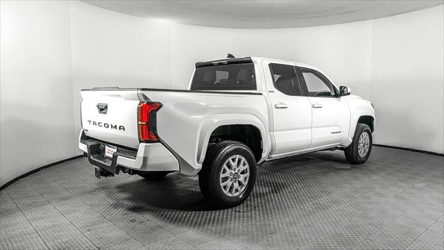 Used 2025 Toyota Tacoma SR5 AWD/4WD image 8