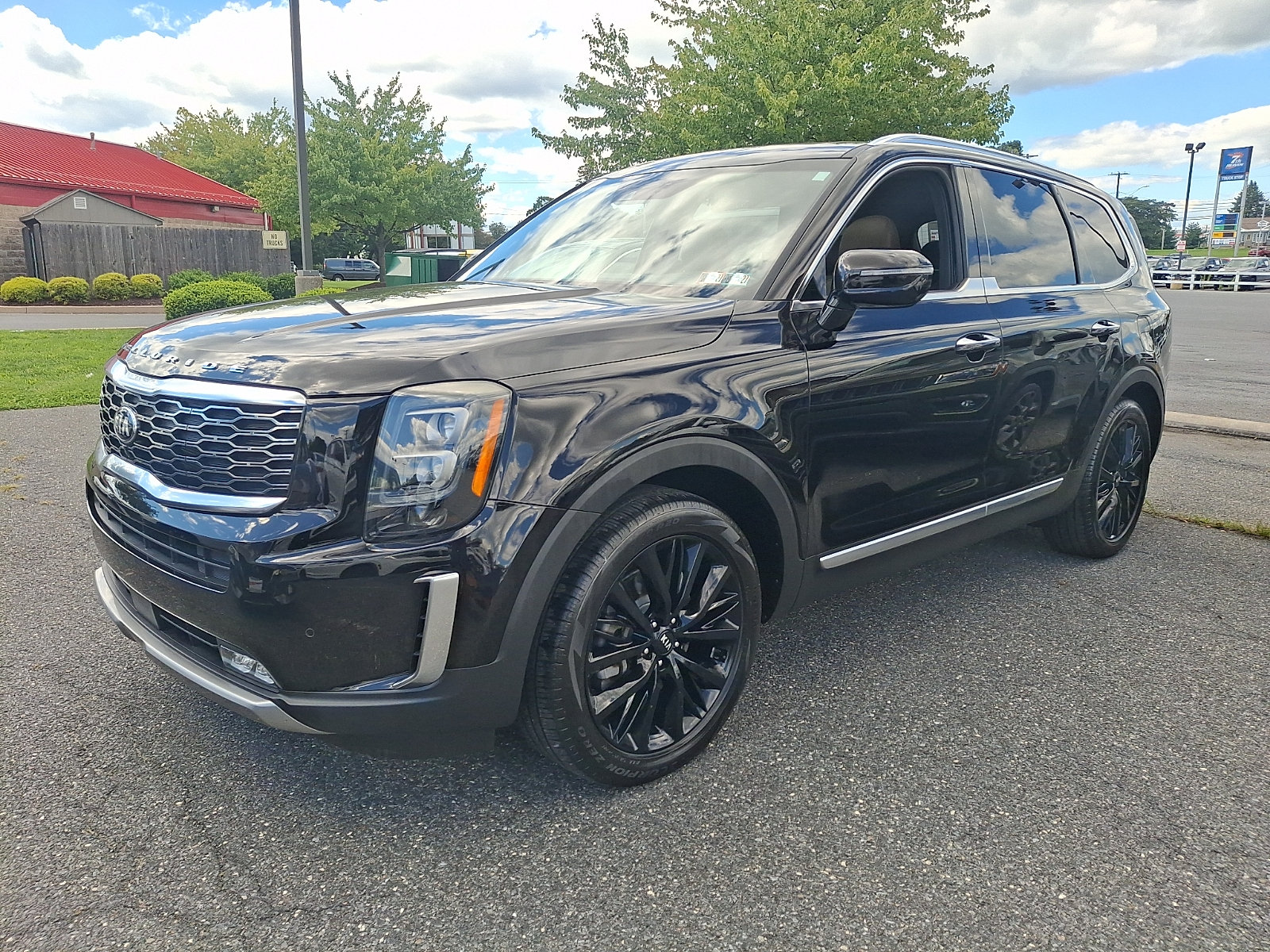 Used 2020 Kia Telluride SX w/ SX Prestige Package AWD/4WD image 3