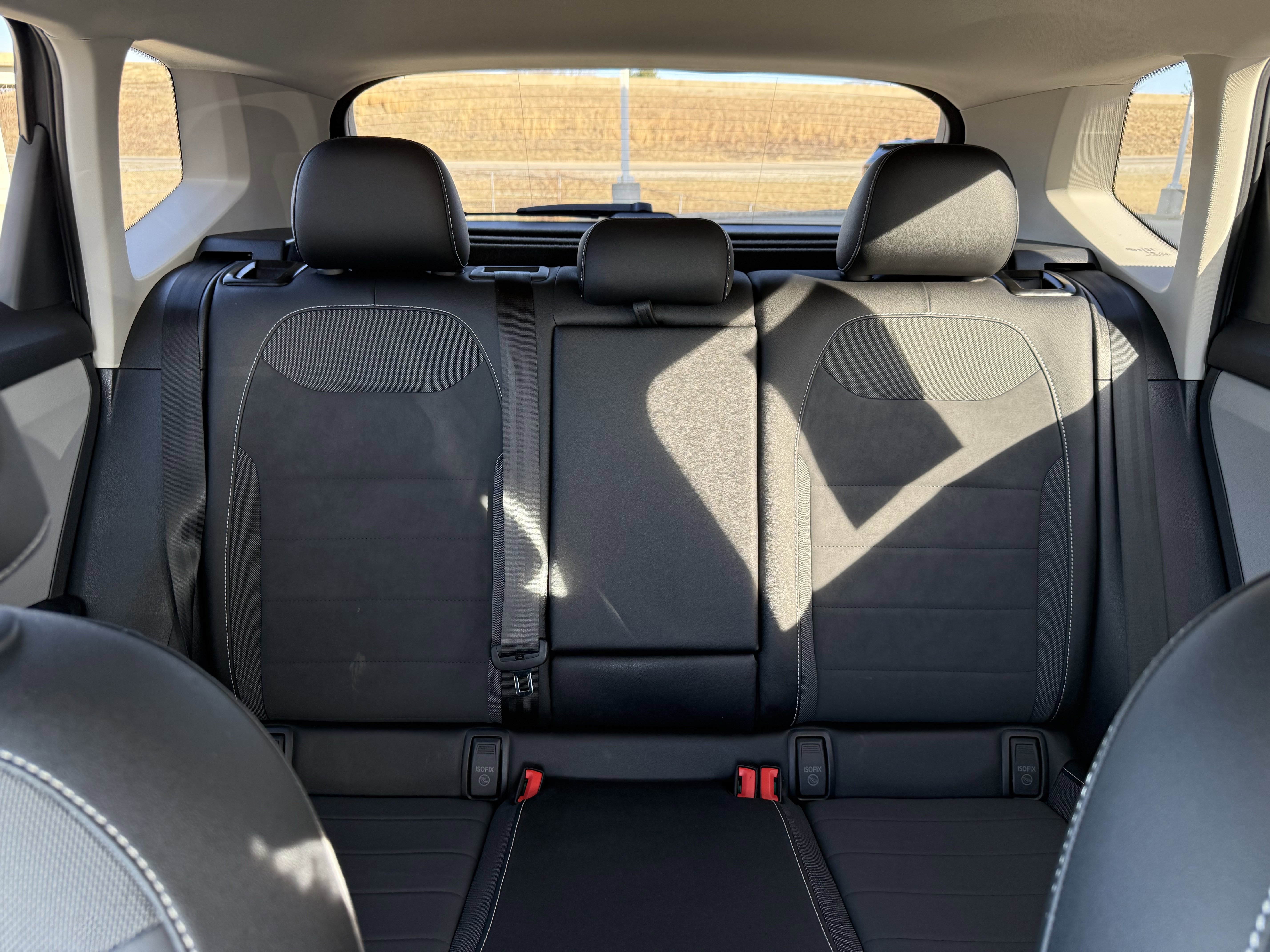 Used 2022 Volkswagen Taos SE image 7