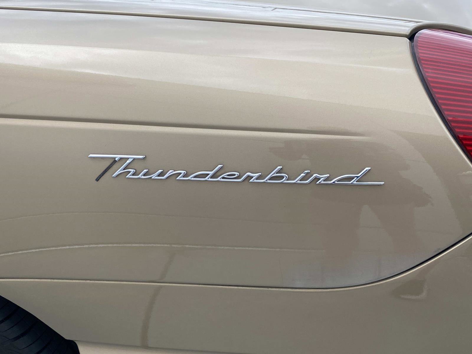 Used 2005 Ford Thunderbird image 7