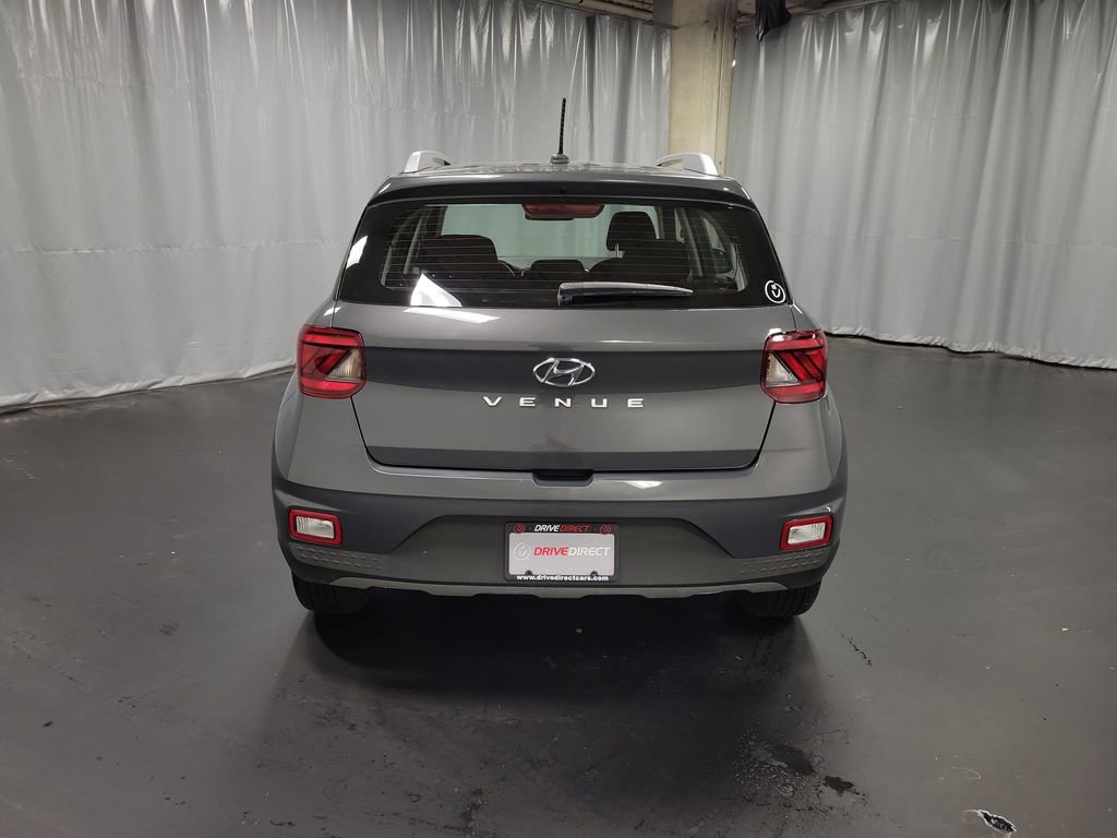 Used 2025 Hyundai Venue SEL FWD image 7