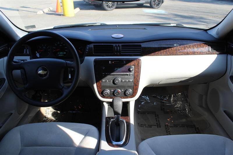 Used 2016 Chevrolet Impala Limited LS FWD image 13