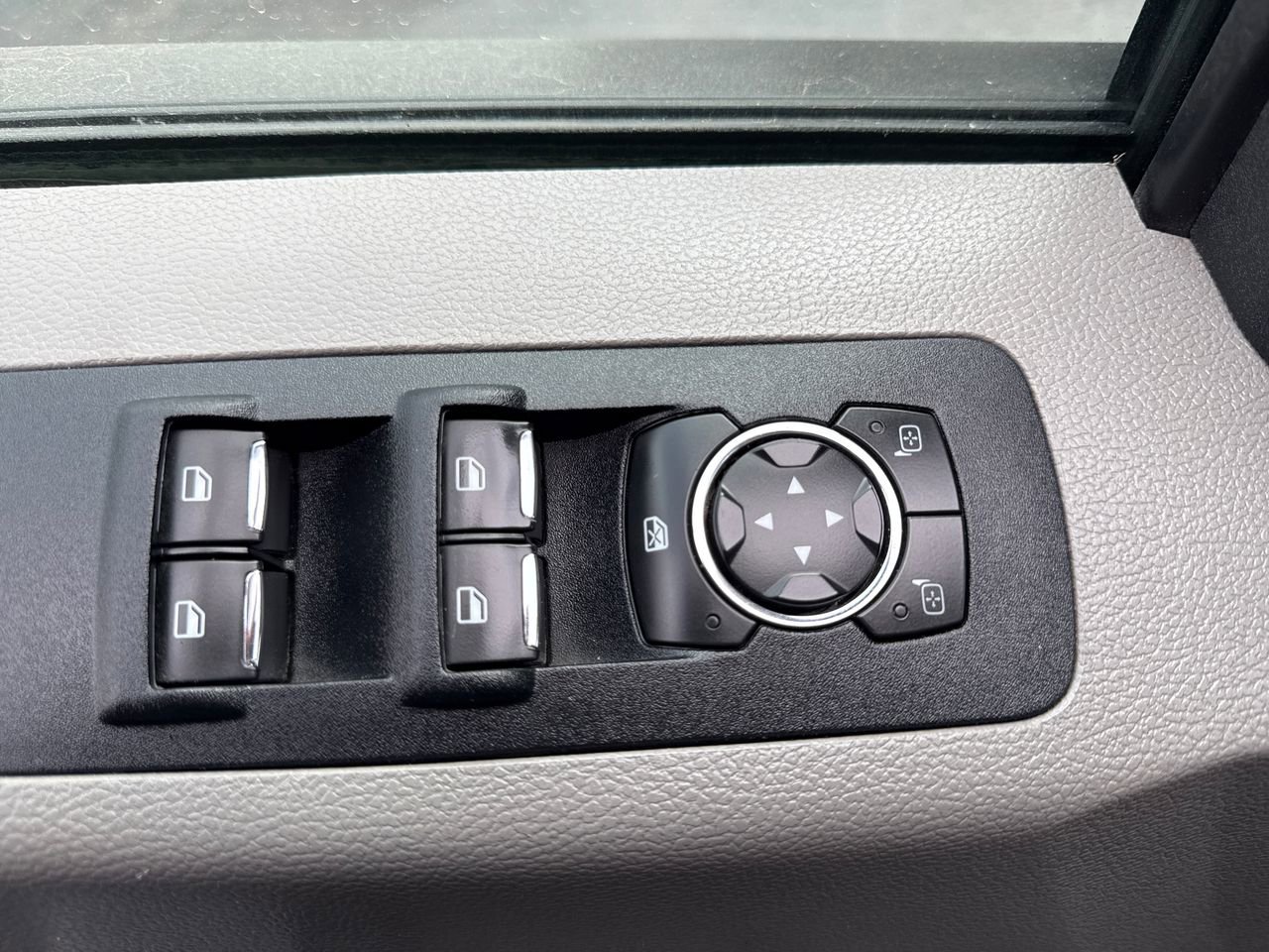 Used 2015 Ford F150 XLT image 15