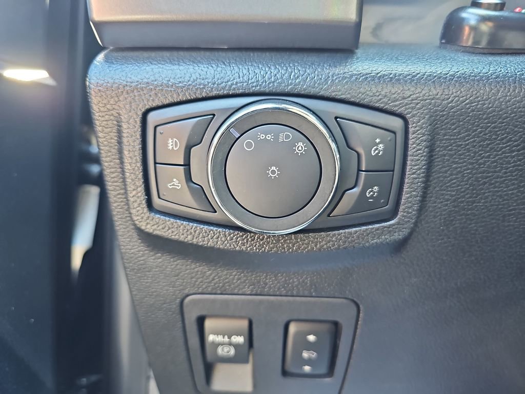 Used 2019 Ford F150 XLT w/ Equipment Group 302A Luxury AWD/4WD image 35