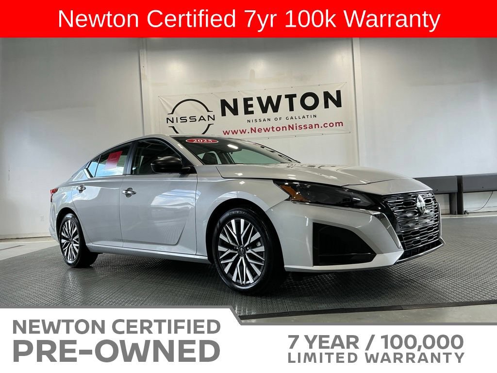 Used 2025 Nissan Altima 2.5 SV FWD image 23
