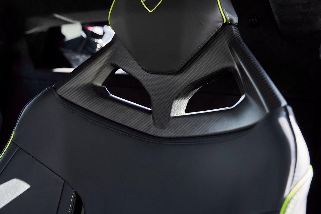 Used 2025 Lamborghini Revuelto AWD/4WD image 49