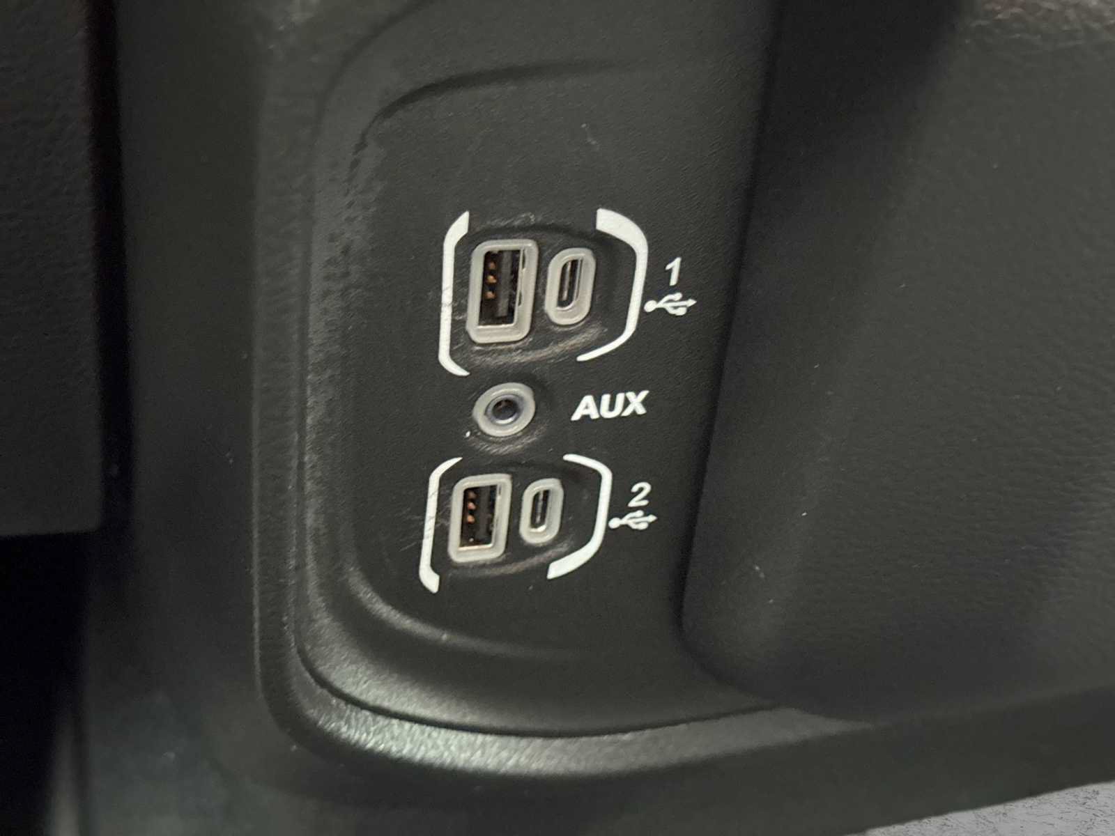 Used 2019 RAM 1500 Laramie AWD/4WD image 30