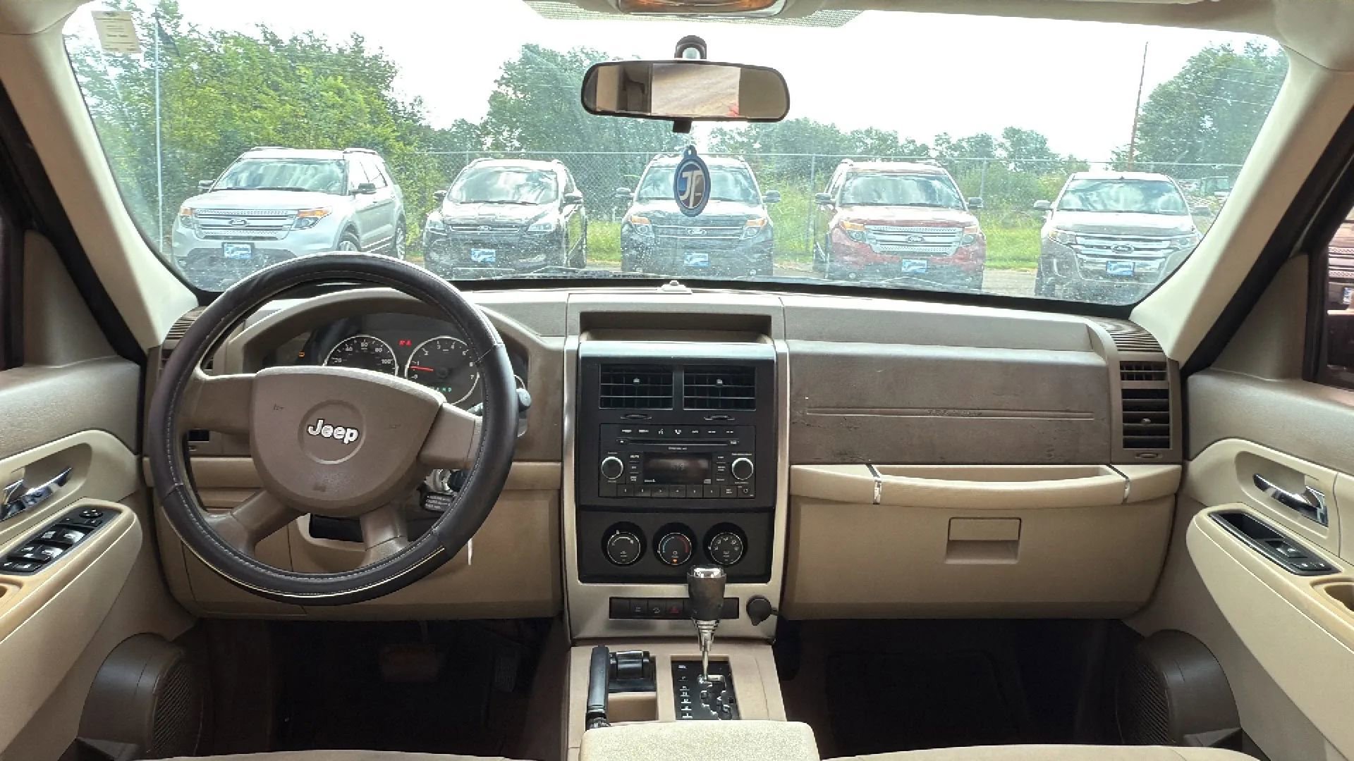 Used 2009 Jeep Liberty Sport image 27