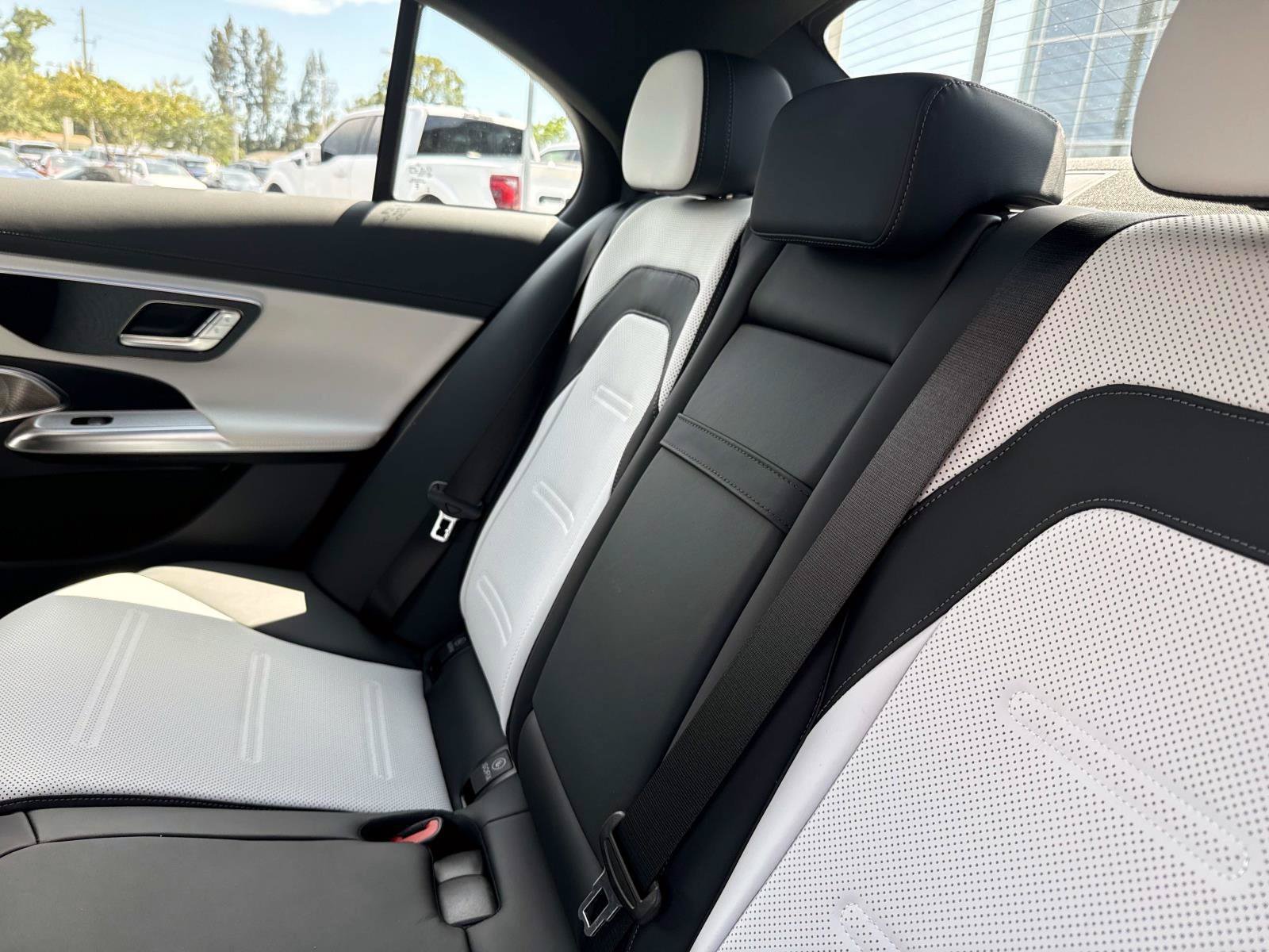 New 2026 Mercedes-Benz E 53 AMG e 4MATIC Sedan image 12