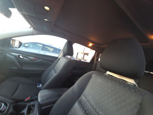 Used 2020 Nissan Rogue SV w/ Sun & Sound Touring Package image 14