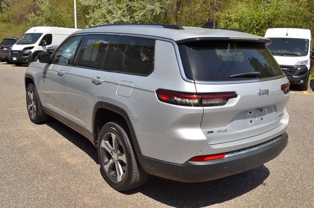Used 2023 Jeep Grand Cherokee L Limited w/ Rear Seat Video Group I AWD/4WD image 6