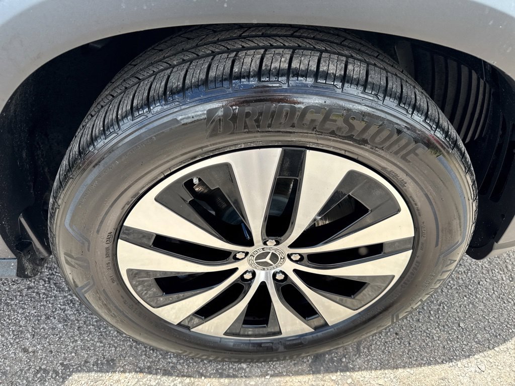 Used 2025 Mercedes-Benz GLE 450e 4MATIC w/ Driver Assistance Package image 45