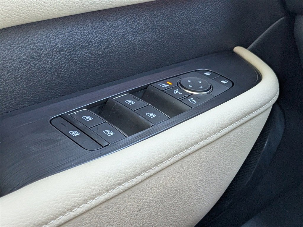 Used 2025 Nissan Armada Platinum Reserve image 29