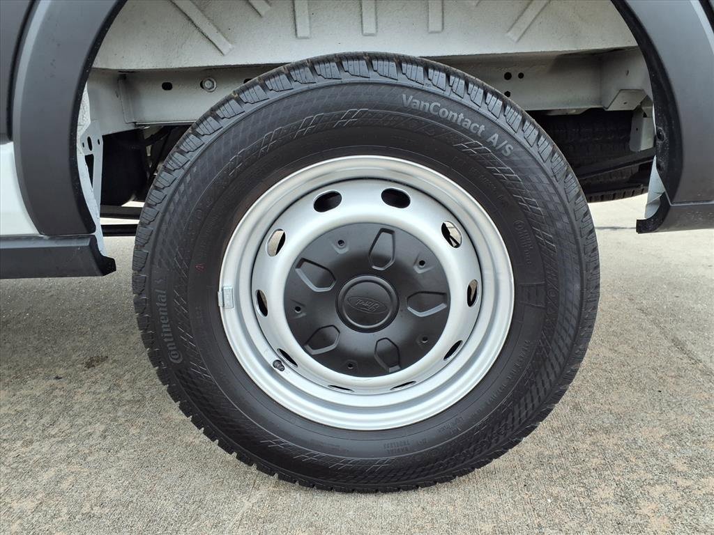 Used 2025 Ford Transit 250 148 Medium Roof image 23