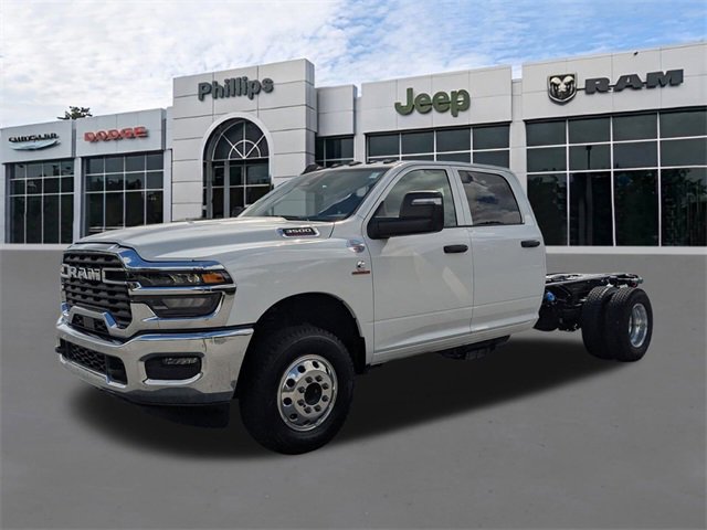 New 2026 RAM 3500 Tradesman w/ Chrome Appearance Group image 8