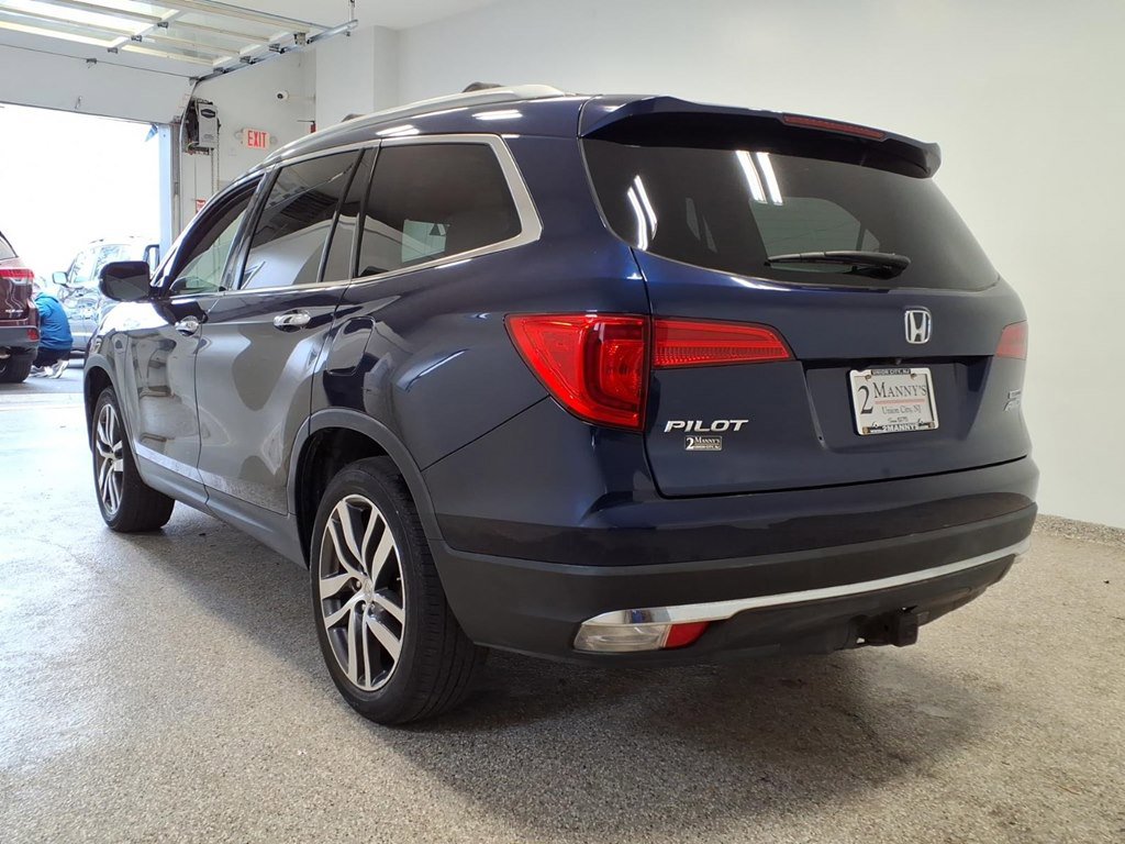 Used 2017 Honda Pilot Touring image 6