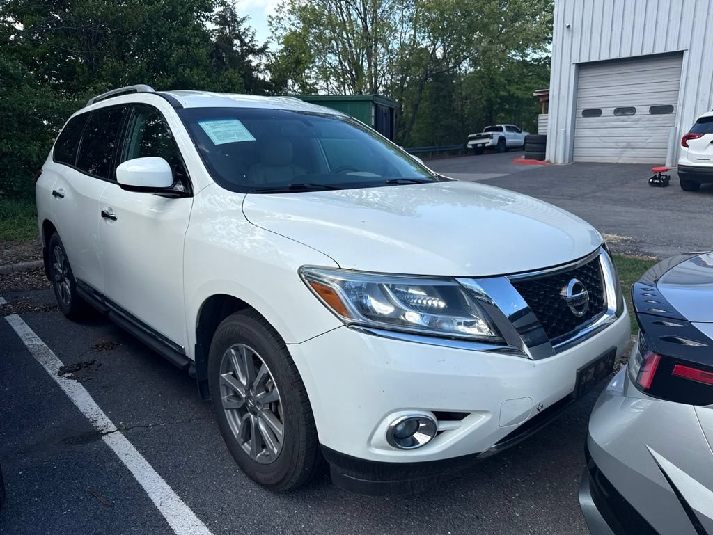 Used 2016 Nissan Pathfinder SL AWD/4WD image 4