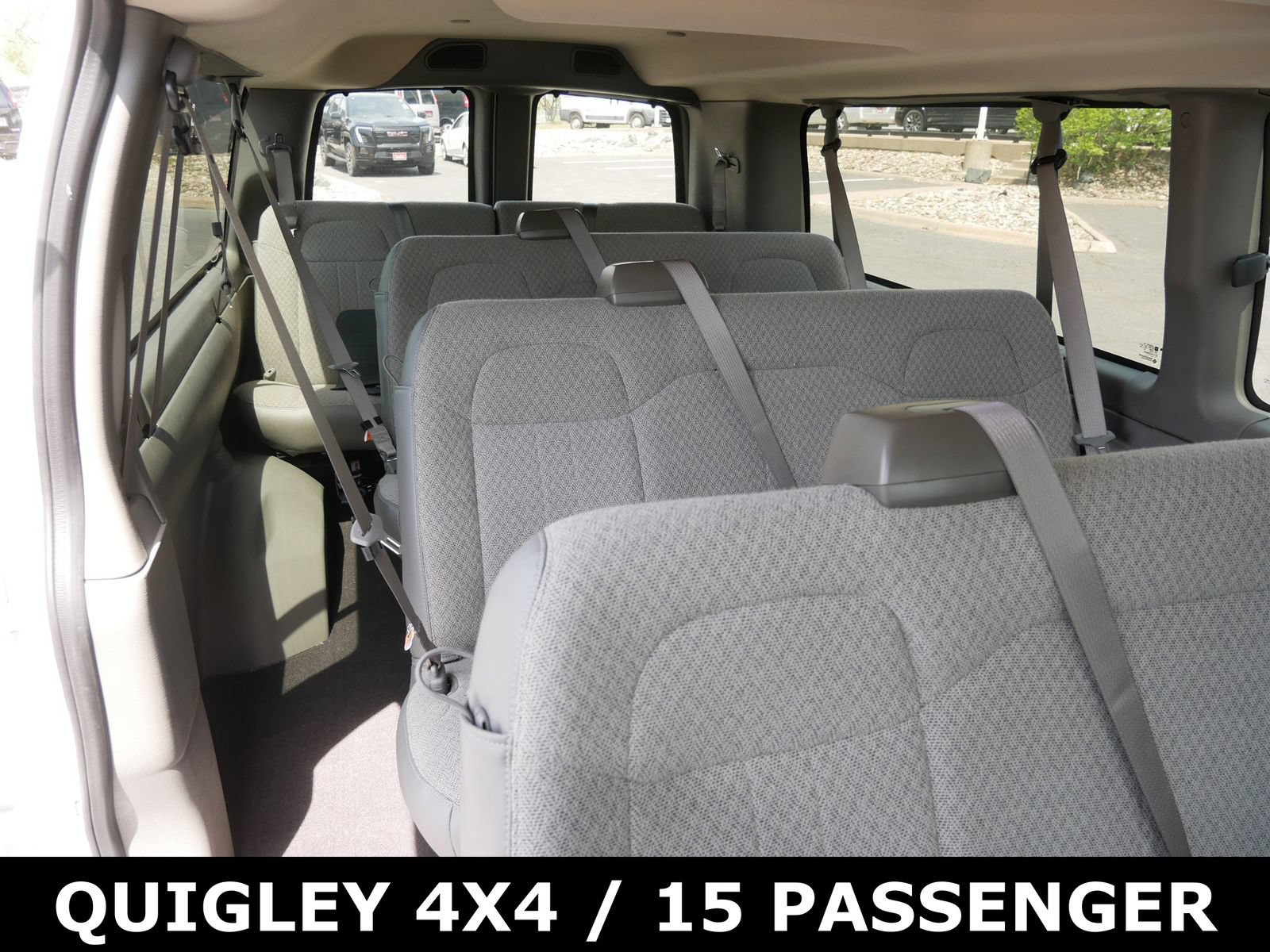 Used 2024 Chevrolet Express 3500 LT w/ LT Preferred Equipment Group RWD image 13