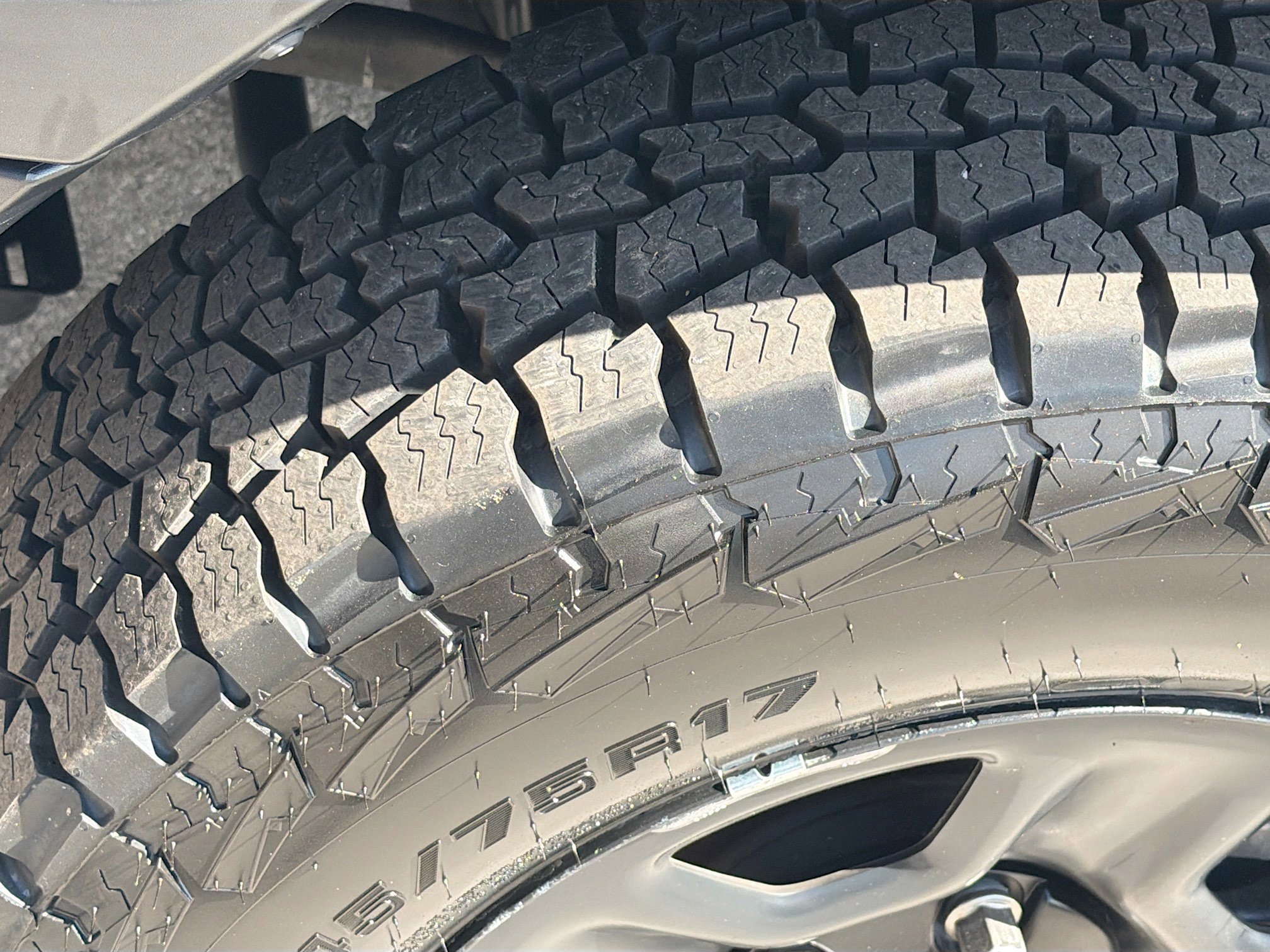 Used 2020 Jeep Gladiator Sport image 40