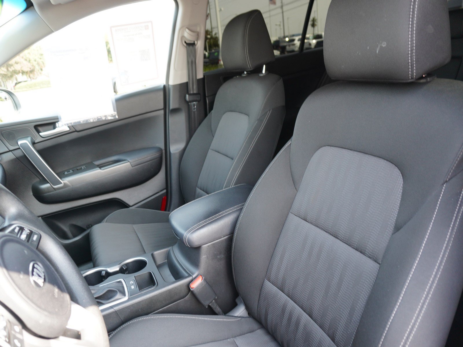 Used 2020 Kia Sportage LX FWD image 19