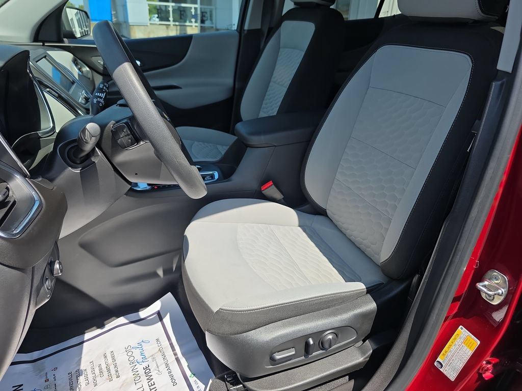 Used 2020 Chevrolet Equinox LT AWD/4WD image 12
