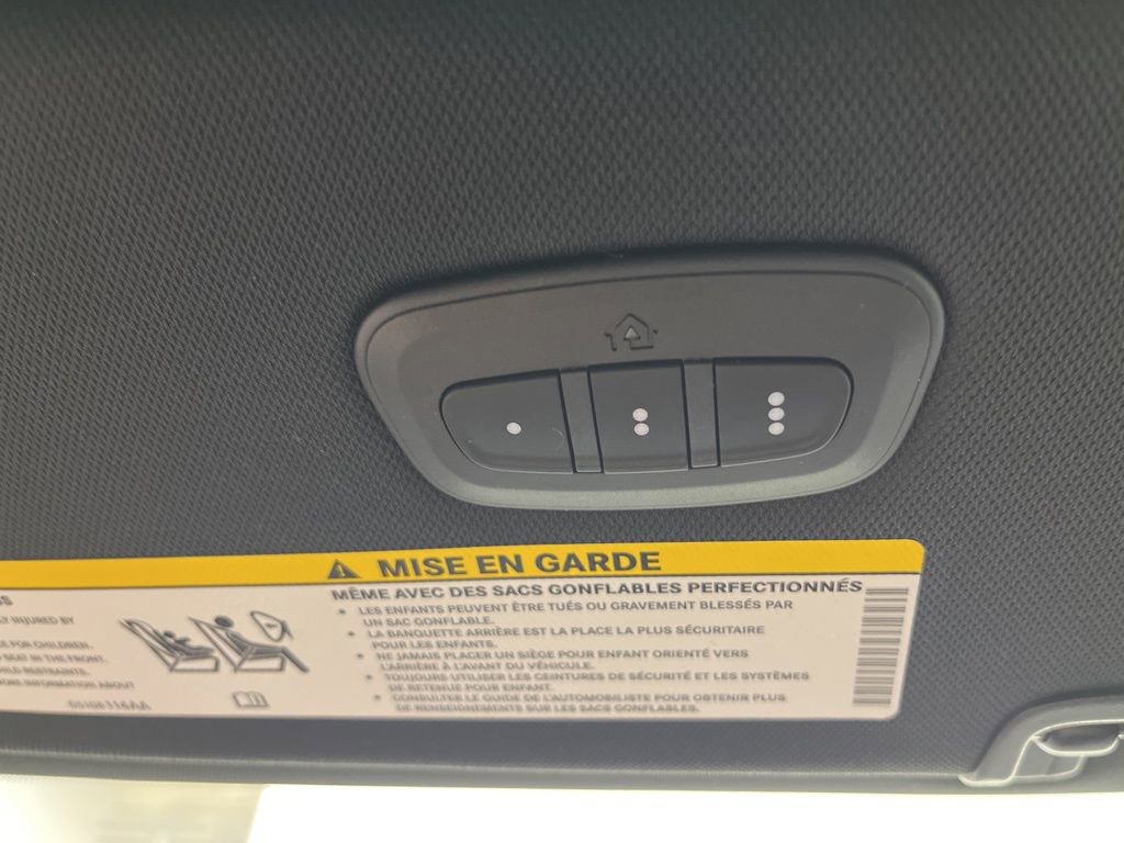 New 2026 Chrysler Pacifica Select image 21