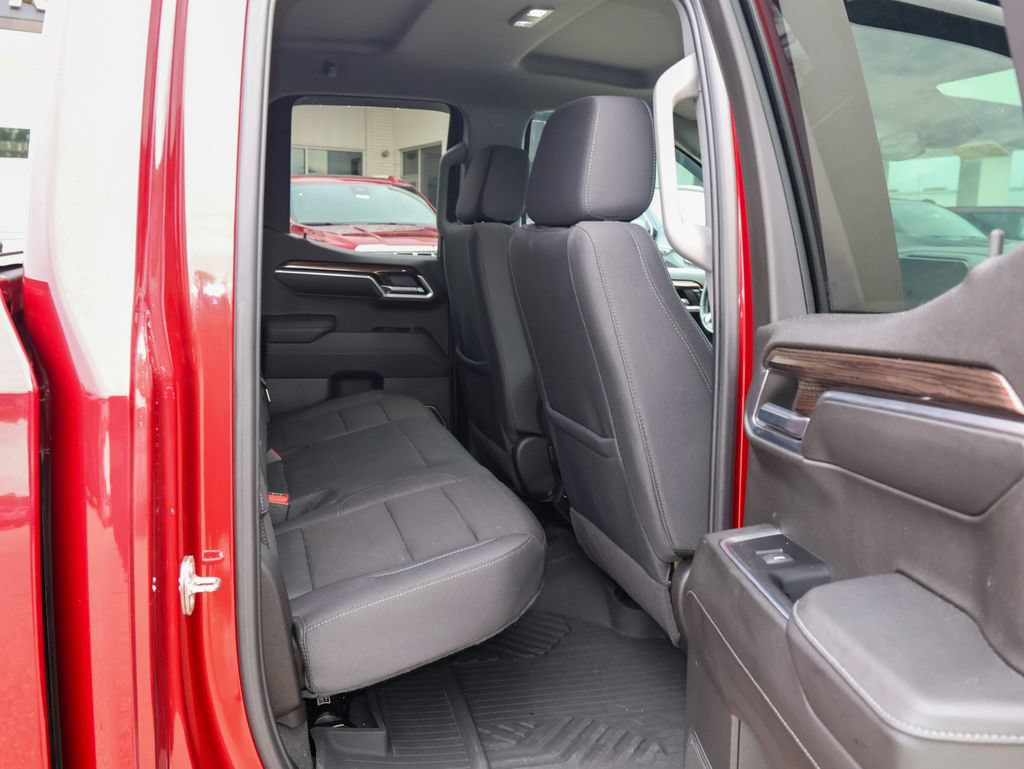 Used 2024 Chevrolet Silverado 1500 LT AWD/4WD image 27