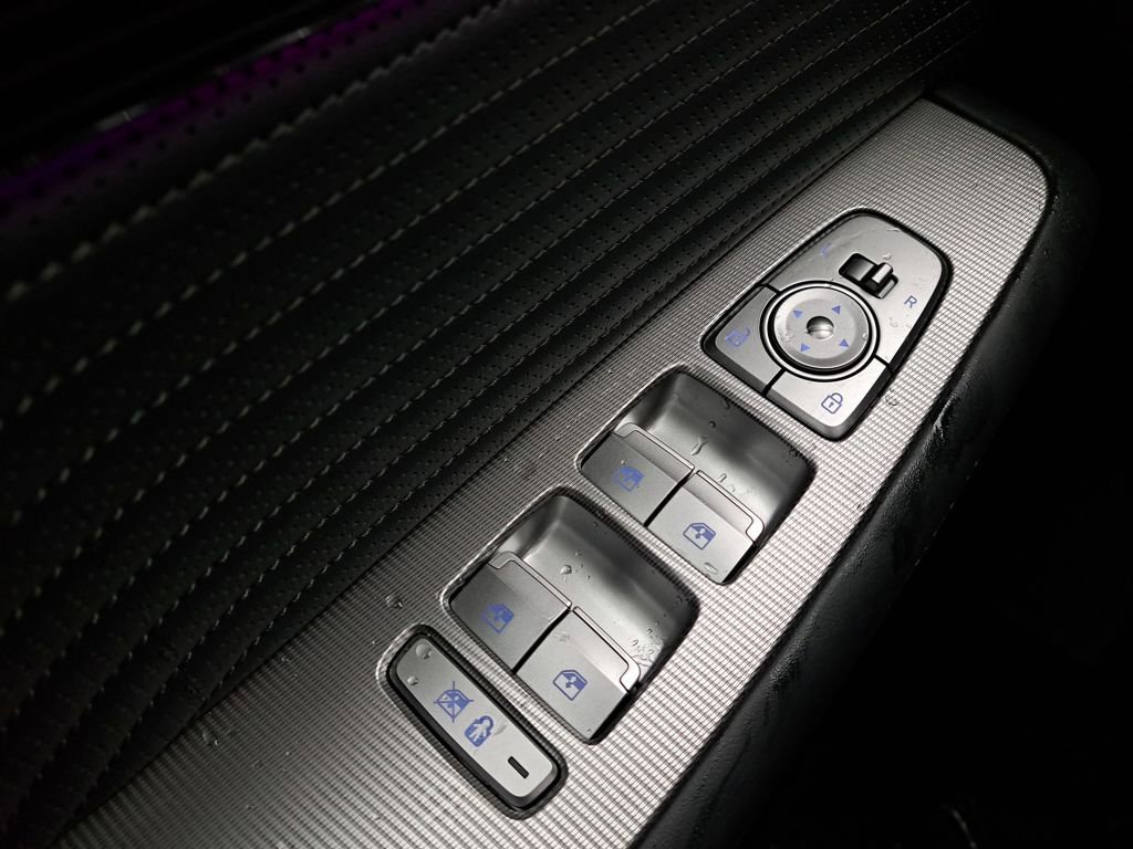 Used 2024 Hyundai Palisade Calligraphy image 25