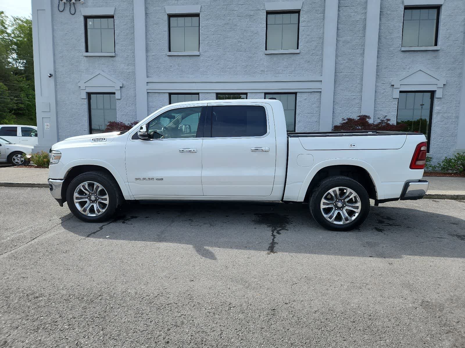 Used 2019 RAM 1500 Limited AWD/4WD image 2