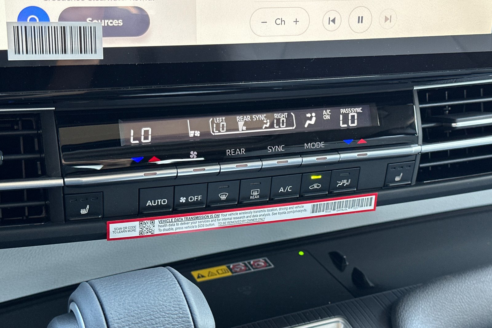 Certified 2026 Toyota Sienna XLE FWD image 21