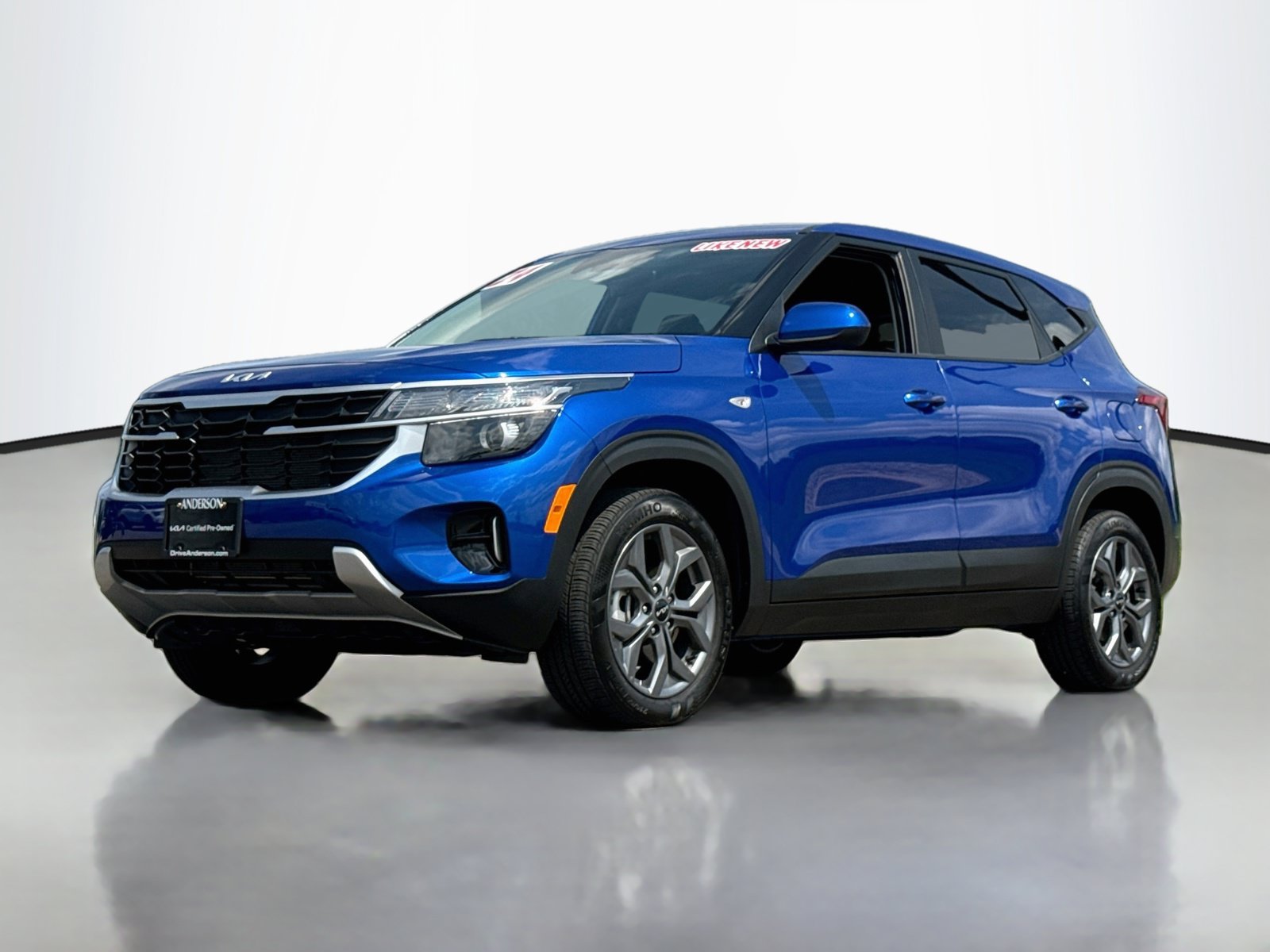 Used 2024 Kia Seltos LX AWD/4WD image 3