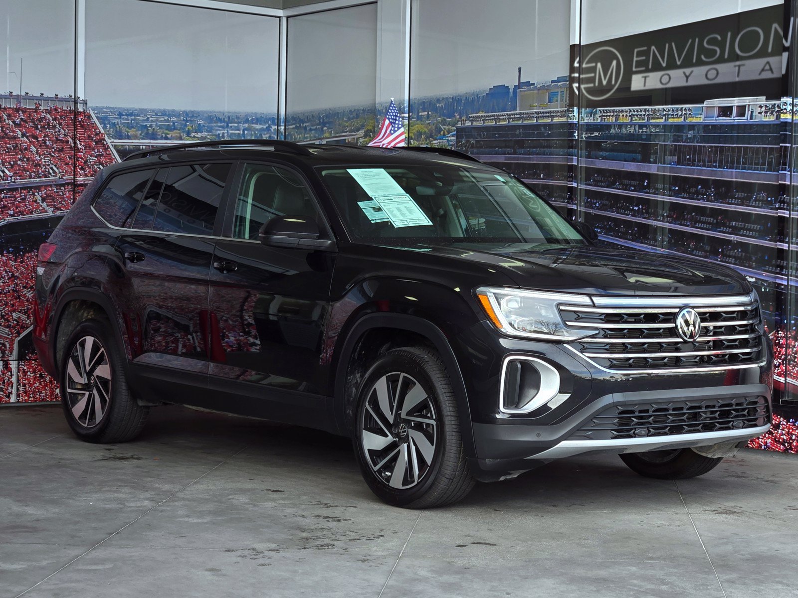 Used 2024 Volkswagen Atlas SE FWD image 1