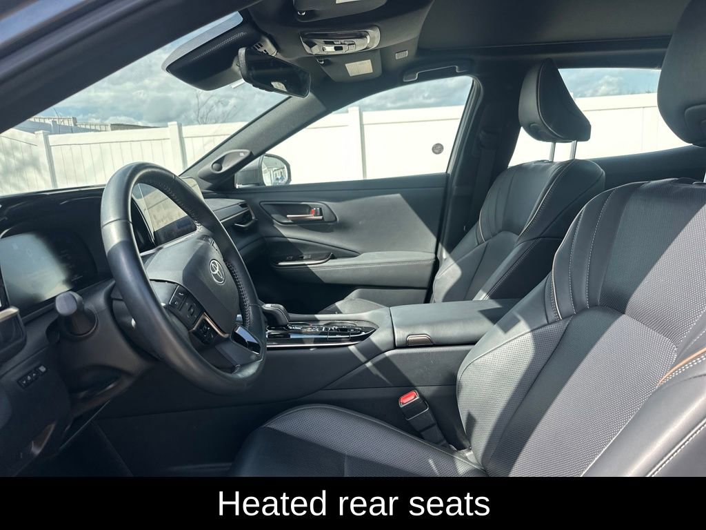 Used 2024 Toyota Crown Limited image 11