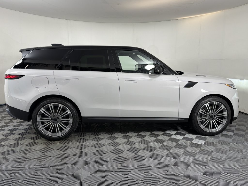 New 2027 Land Rover Range Rover Sport SE AWD/4WD image 9
