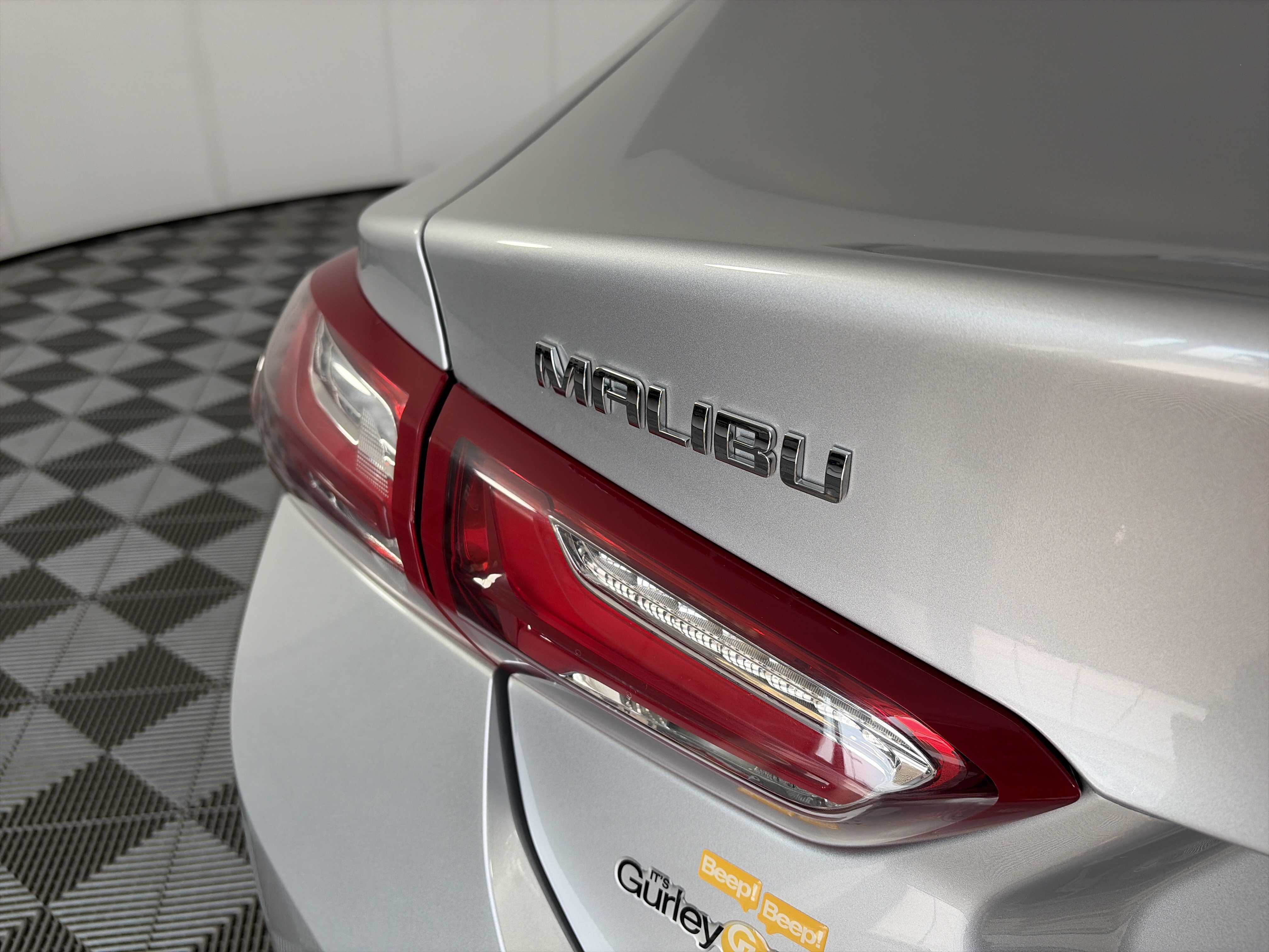 Used 2022 Chevrolet Malibu LT FWD image 15