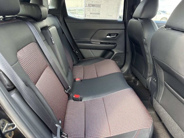 New 2027 Nissan Kicks SR FWD image 12