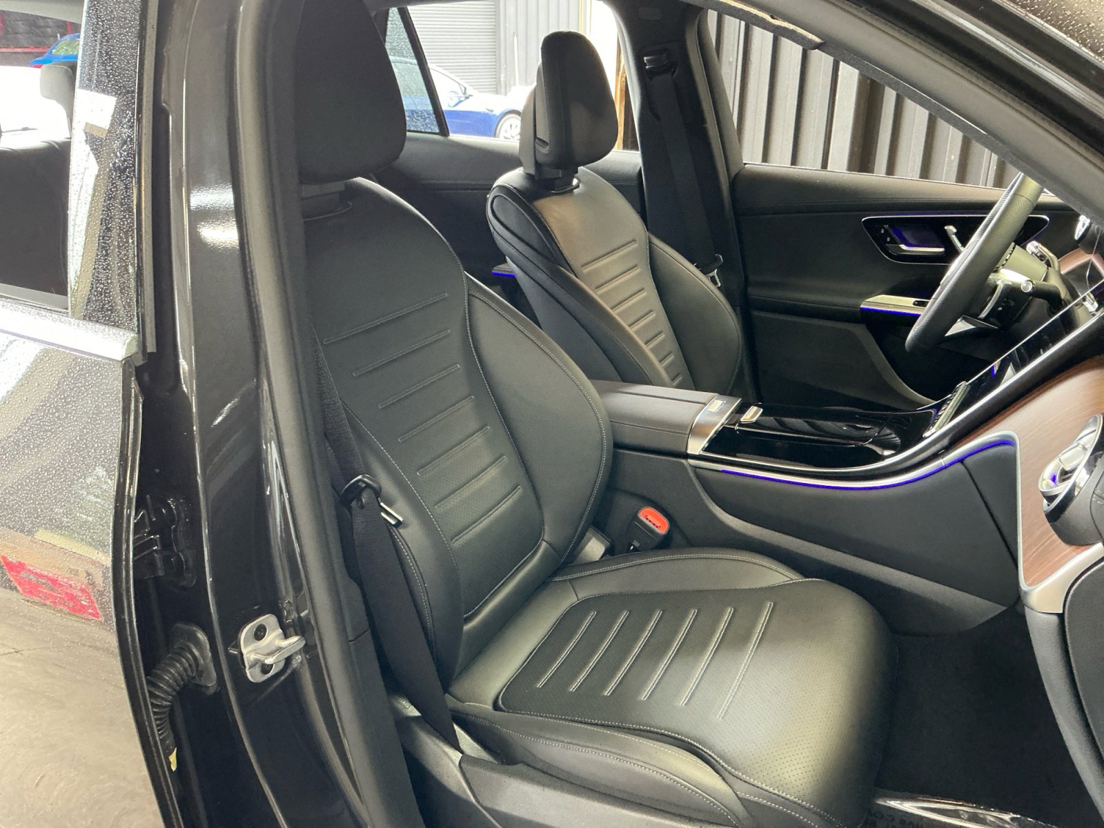 Used 2025 Mercedes-Benz GLC 350e 4MATIC image 21