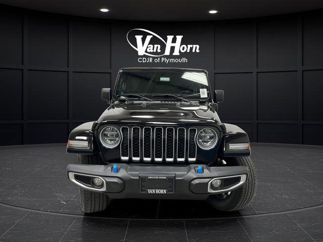 Used 2022 Jeep Wrangler Unlimited Sahara w/ Cold Weather Group AWD/4WD image 8