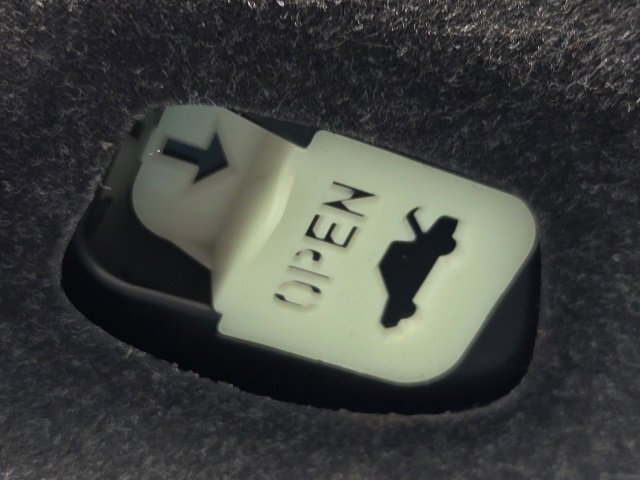 Used 2017 Toyota Yaris iA image 32